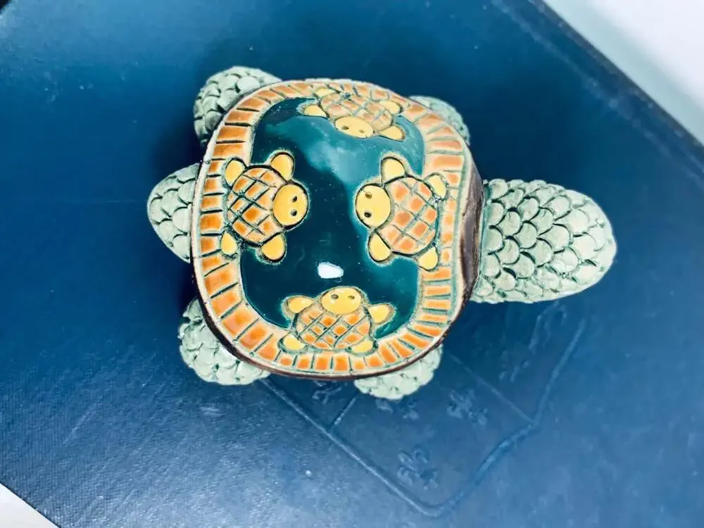 Mini Turtle dark green figurine Artesania